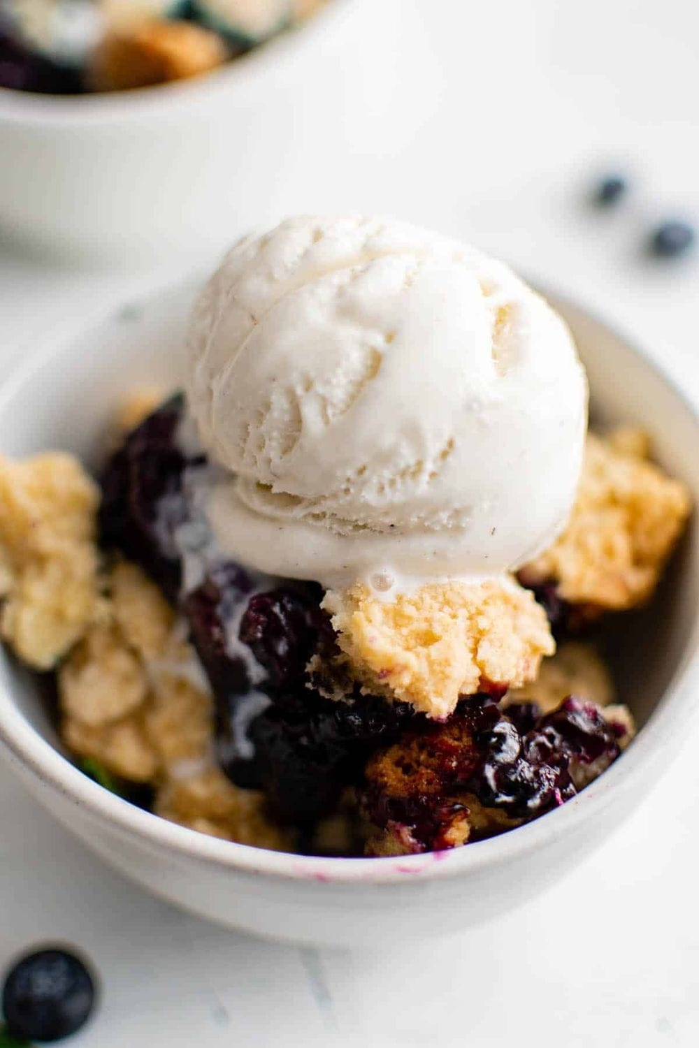 Slow Cooker Blueberry Cobbler
