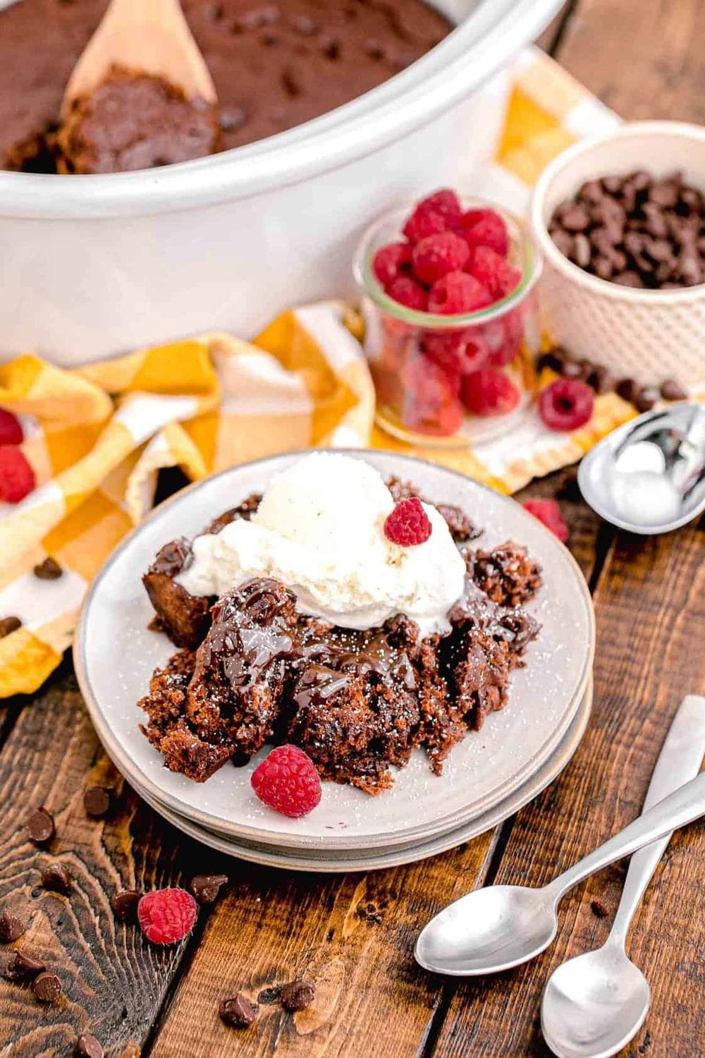 Slow Cooker Chocolate Cake