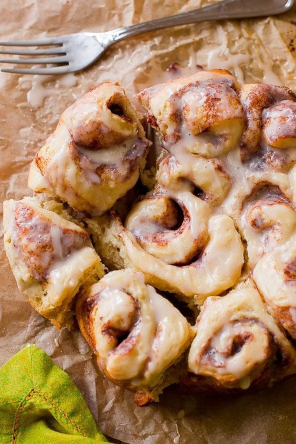 Slow Cooker Cinnamon Rolls