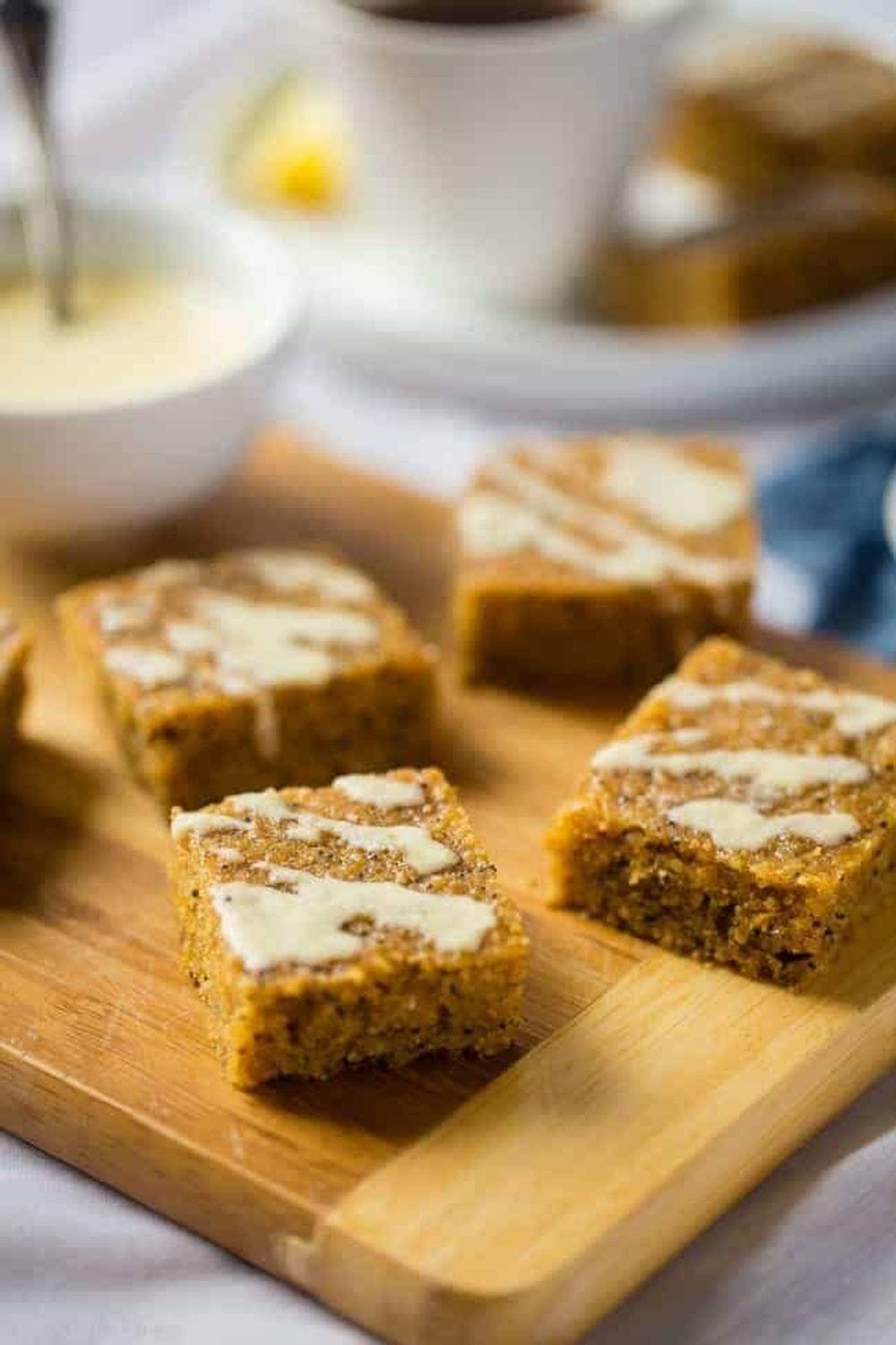 Slow Cooker Lemon Poppy Seed Cake Bars